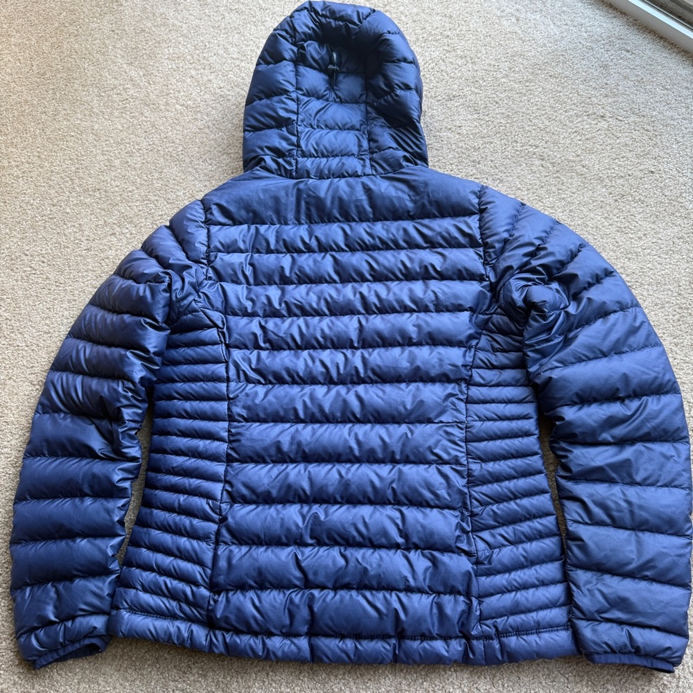 Patagonia Navy Insulated Jacket - Picture 3 of 8